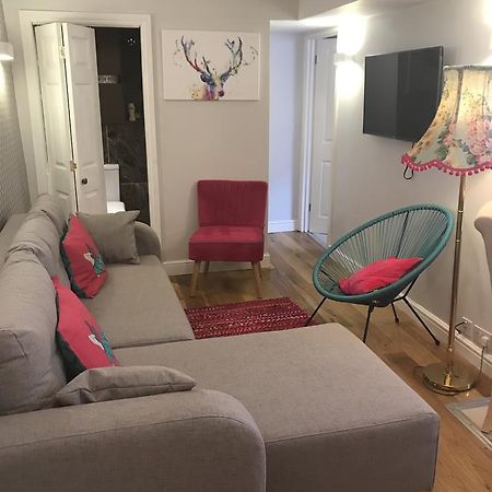באת' 2 Bed, Ground Floor Bijou Georgian City Apartment מראה חיצוני תמונה